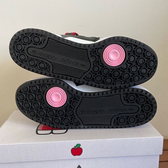 Adidas Forum Low Hello Kitty Polka Dot Women Size 8(GW7167)box slightly crushed - Picture 9 of 14